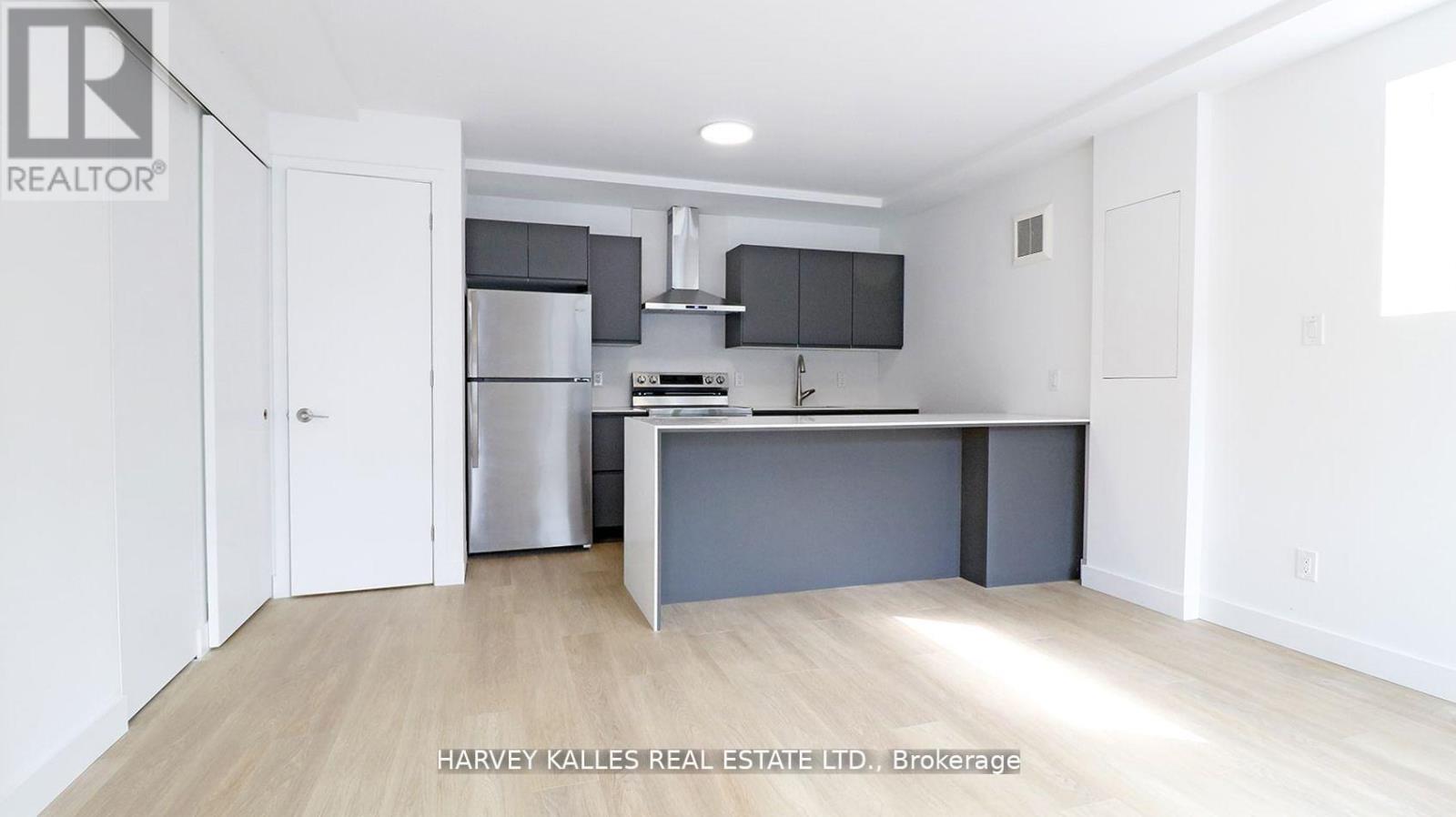 7 - 23 Cannon Road, Toronto, Ontario  M8Y 1R8 - Photo 5 - W13028834