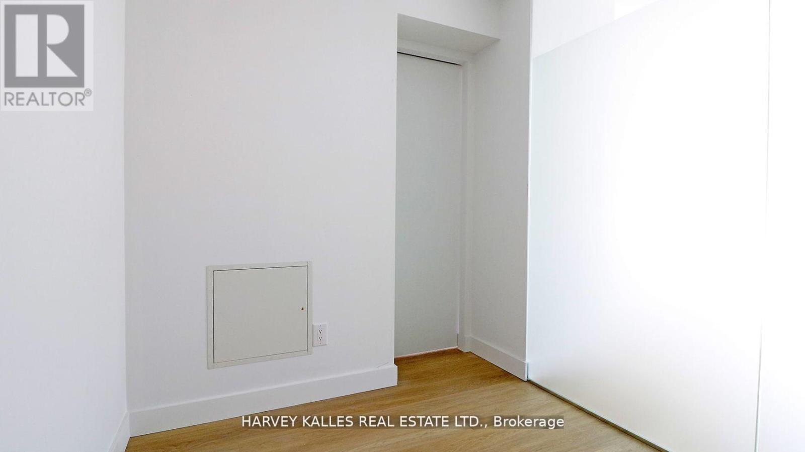 7 - 23 Cannon Road, Toronto, Ontario  M8Y 1R8 - Photo 8 - W13028834