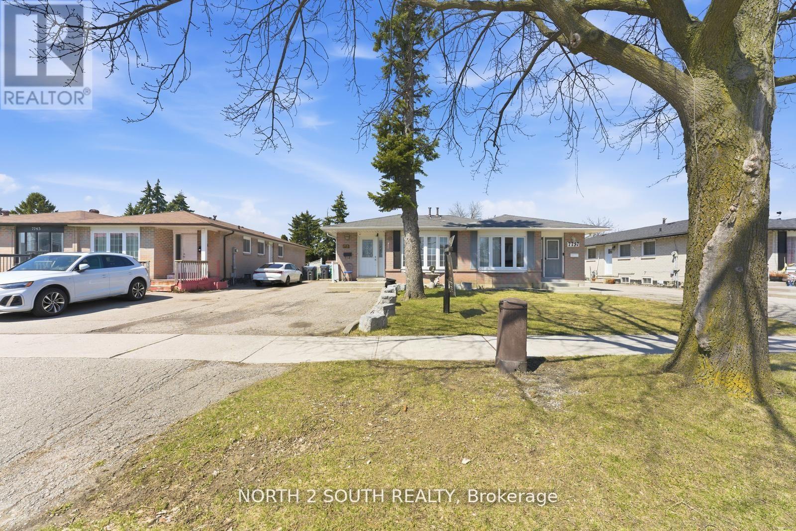 7739 Priory Crescent, Mississauga, Ontario  L4T 3H6 - Photo 2 - W13028838