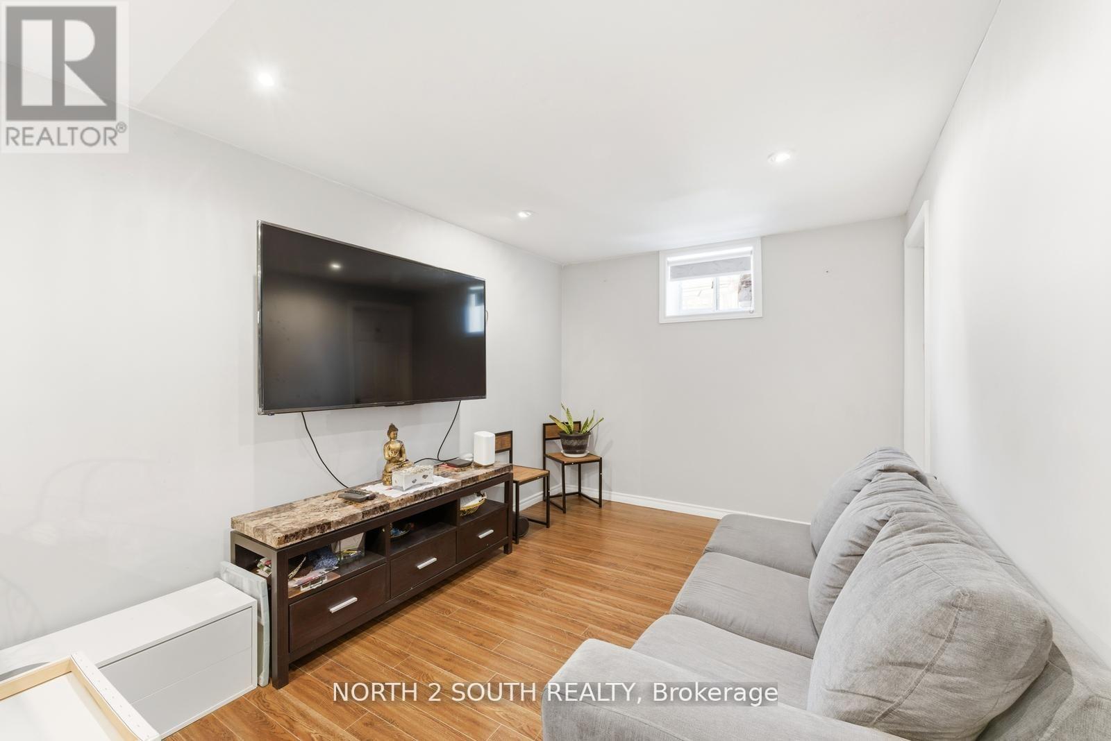 7739 Priory Crescent, Mississauga, Ontario  L4T 3H6 - Photo 29 - W13028838