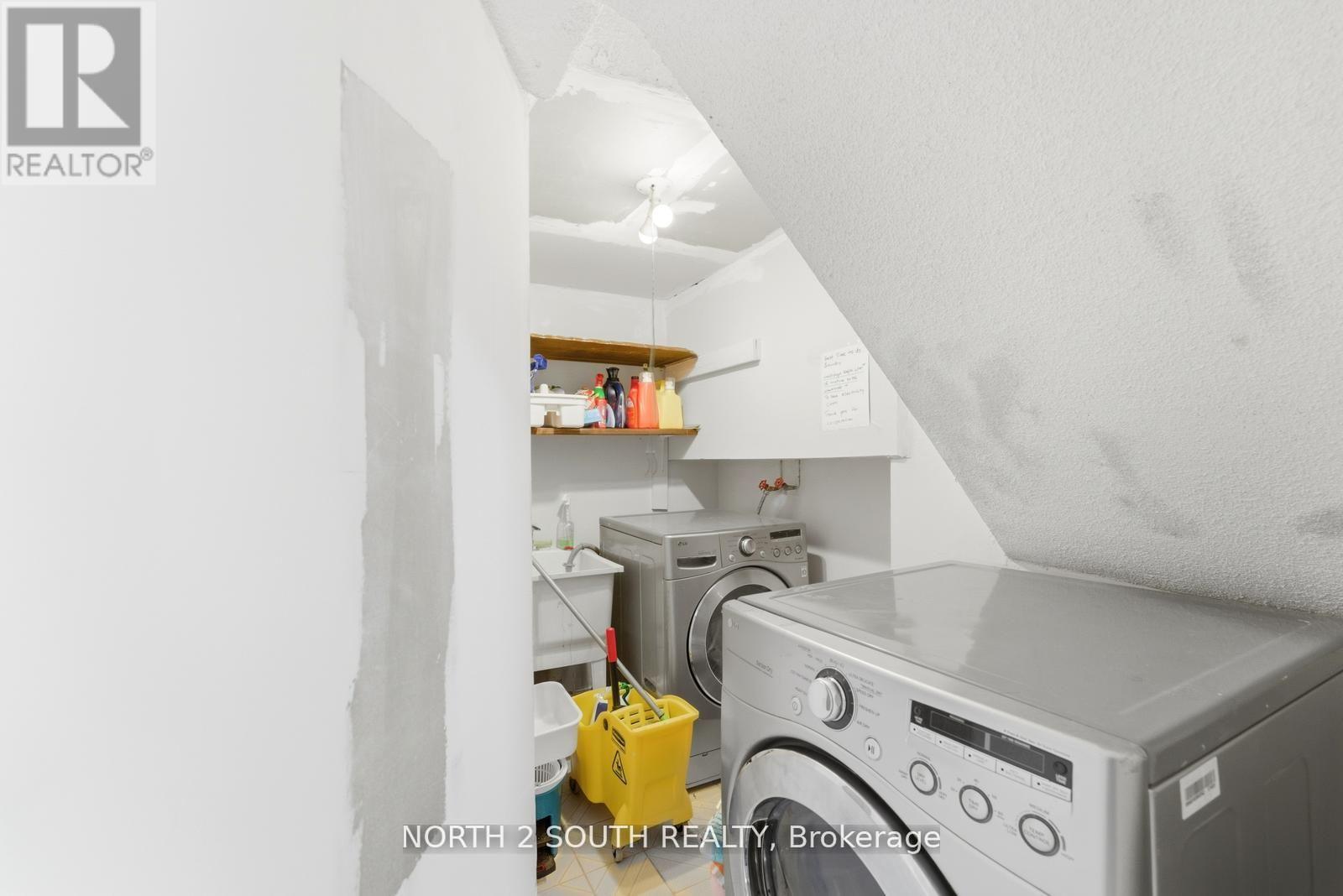 7739 Priory Crescent, Mississauga, Ontario  L4T 3H6 - Photo 34 - W13028838