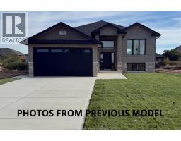 71 FENCELINE, Chatham, Ontario