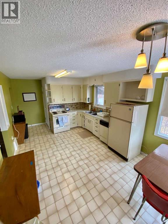 4709 46 Street, Camrose, Alberta  T4V 1G5 - Photo 10 - A2298237