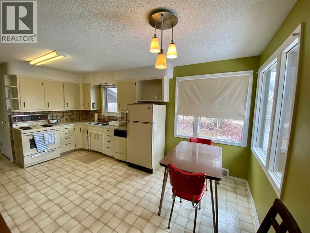 4709 46 Street, Camrose, Alberta  T4V 1G5 - Photo 12 - A2298237