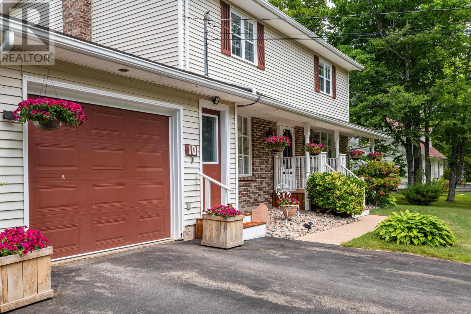 10 Woodlands Blvd, Cornwall, Prince Edward Island  C0A 1H4 - Photo 3 - 202608204