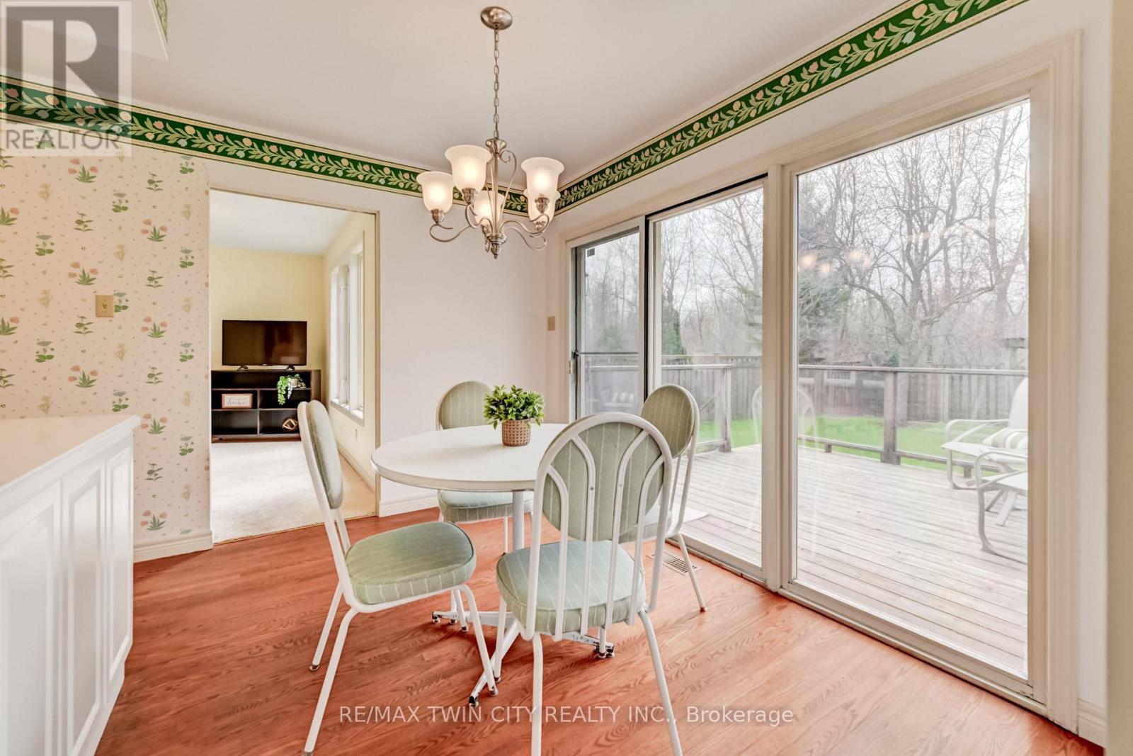 285 Magnolia Place, Waterloo, Ontario  N2V 2A3 - Photo 11 - X13028718