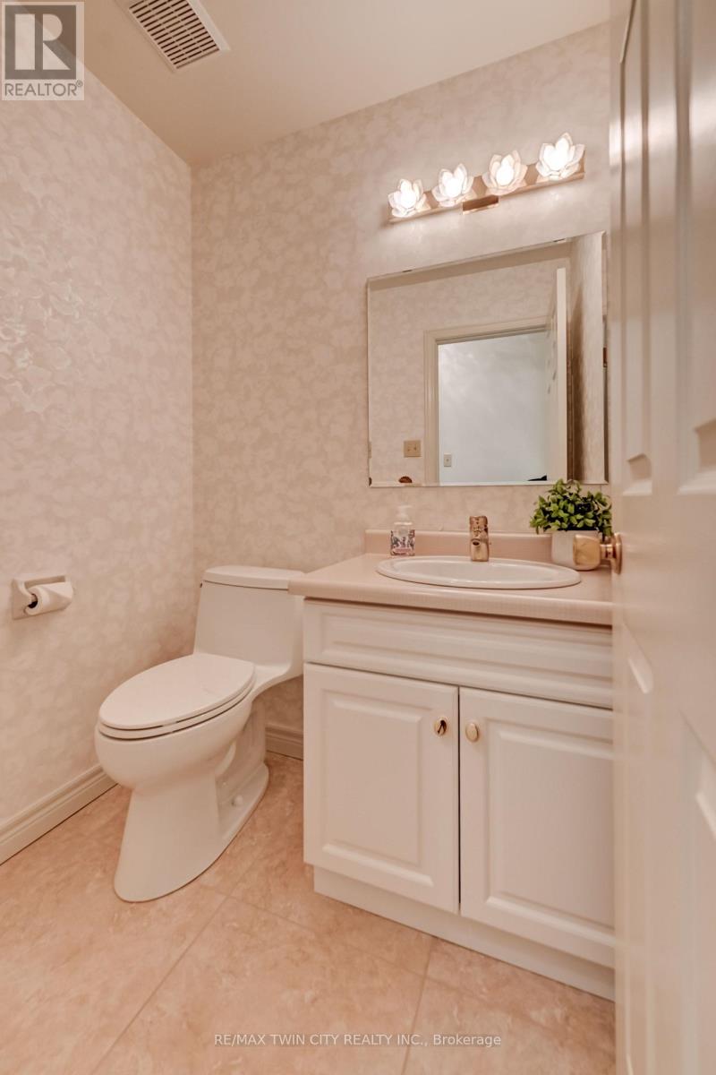 285 Magnolia Place, Waterloo, Ontario  N2V 2A3 - Photo 19 - X13028718