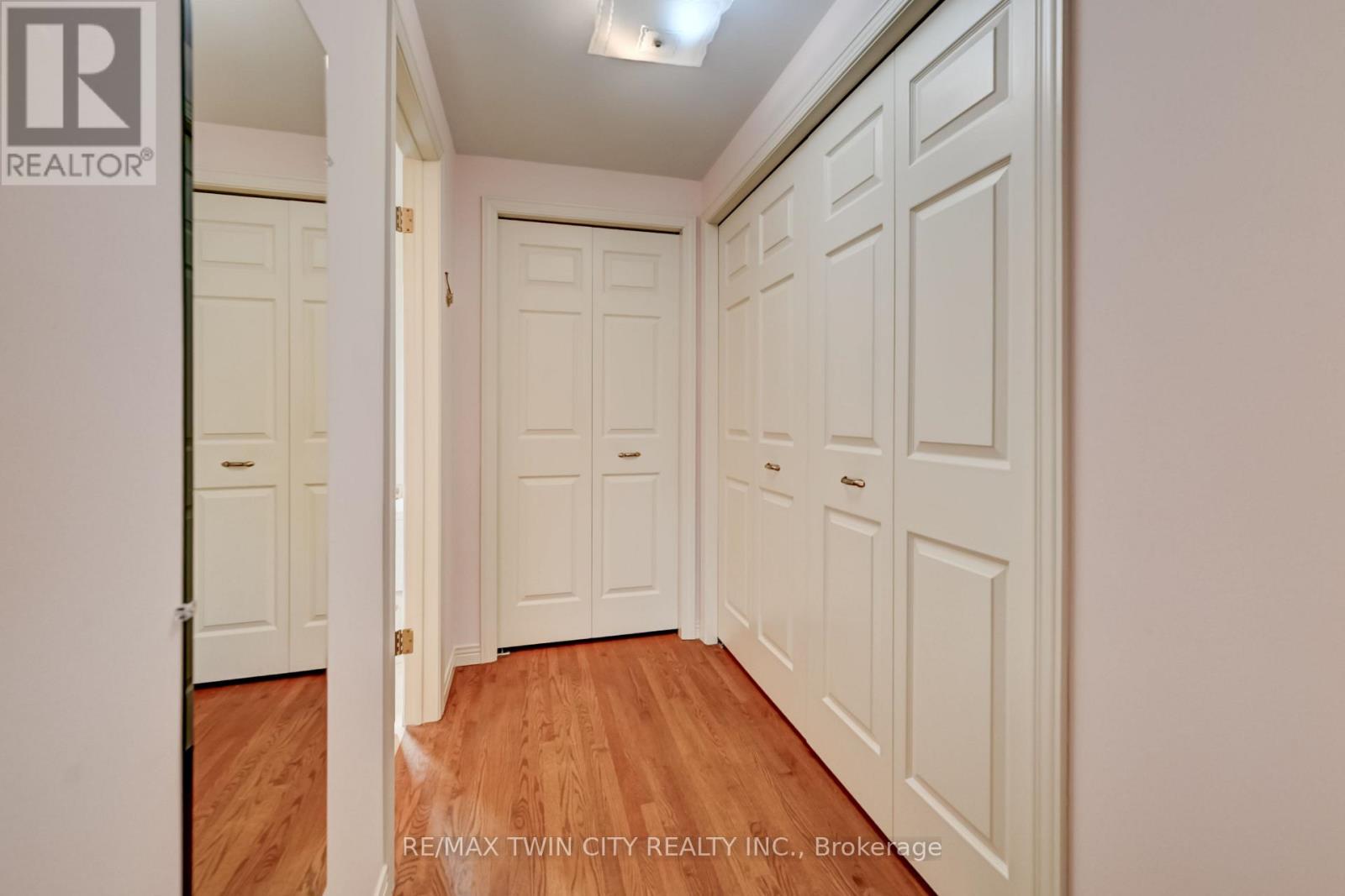 285 Magnolia Place, Waterloo, Ontario  N2V 2A3 - Photo 25 - X13028718