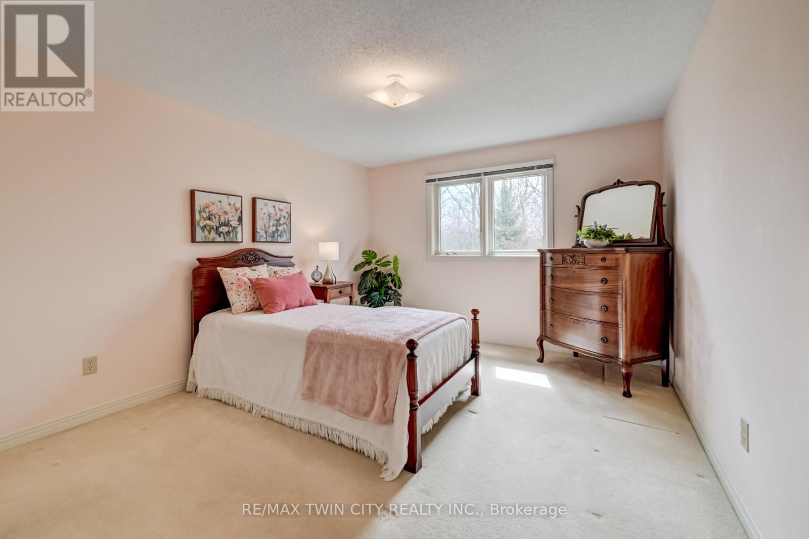 285 Magnolia Place, Waterloo, Ontario  N2V 2A3 - Photo 29 - X13028718