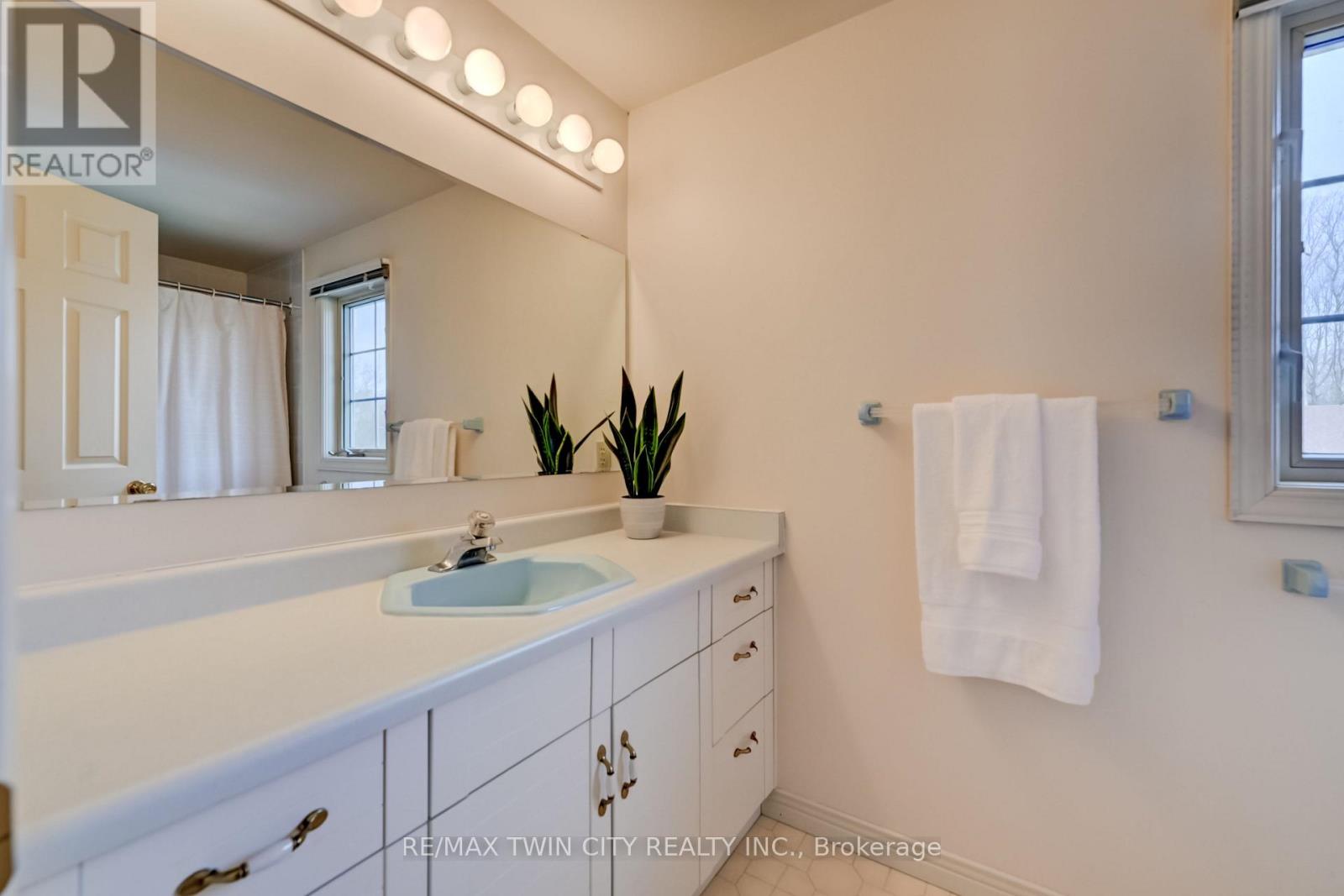 285 Magnolia Place, Waterloo, Ontario  N2V 2A3 - Photo 31 - X13028718