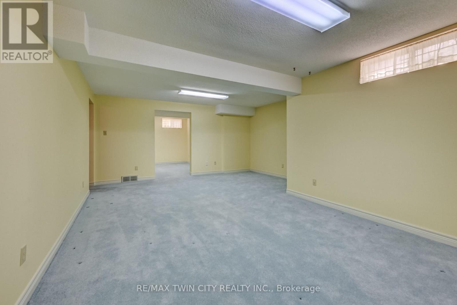 285 Magnolia Place, Waterloo, Ontario  N2V 2A3 - Photo 36 - X13028718