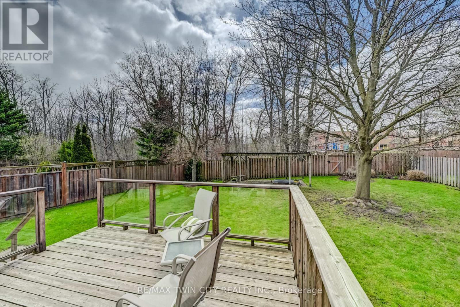 285 Magnolia Place, Waterloo, Ontario  N2V 2A3 - Photo 38 - X13028718