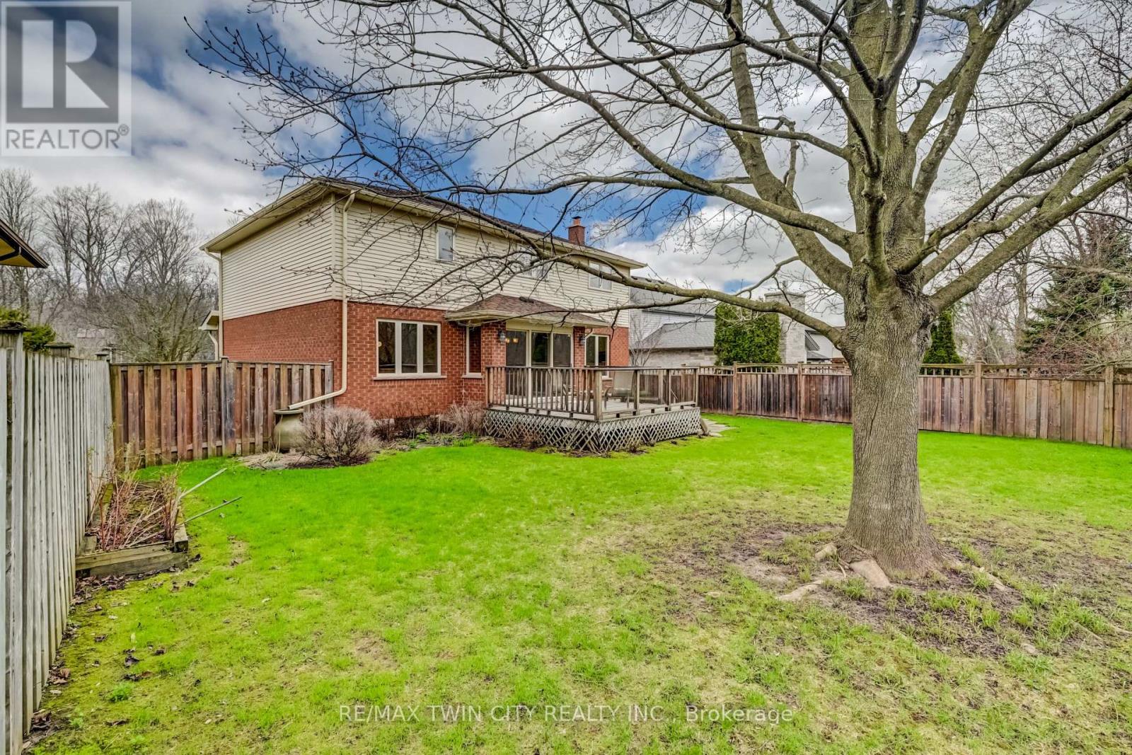 285 Magnolia Place, Waterloo, Ontario  N2V 2A3 - Photo 43 - X13028718