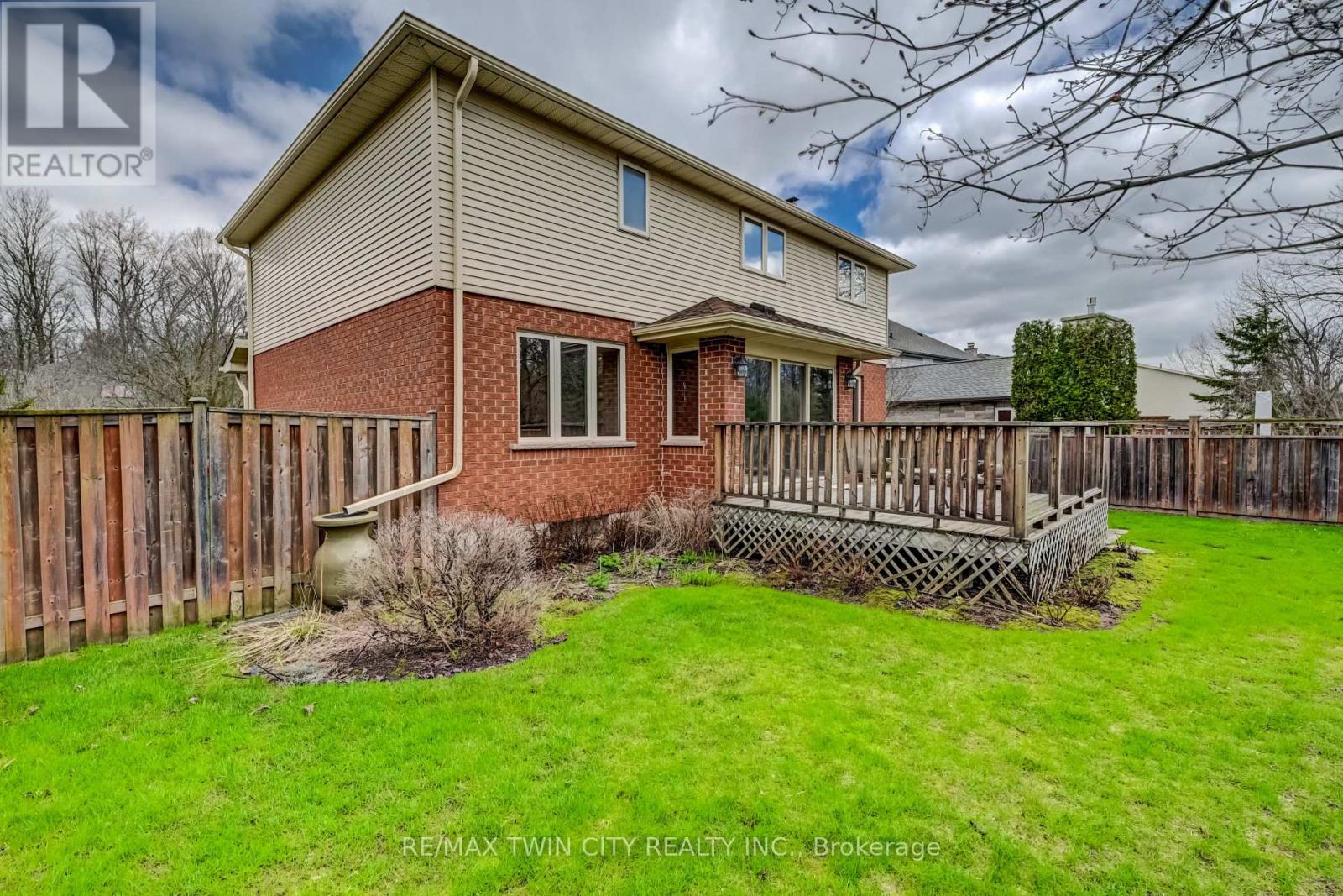 285 Magnolia Place, Waterloo, Ontario  N2V 2A3 - Photo 44 - X13028718