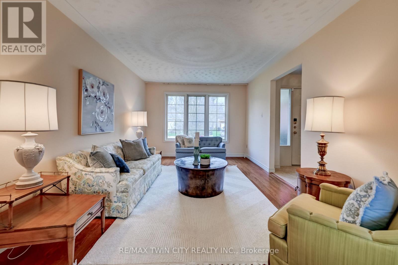 285 Magnolia Place, Waterloo, Ontario  N2V 2A3 - Photo 7 - X13028718