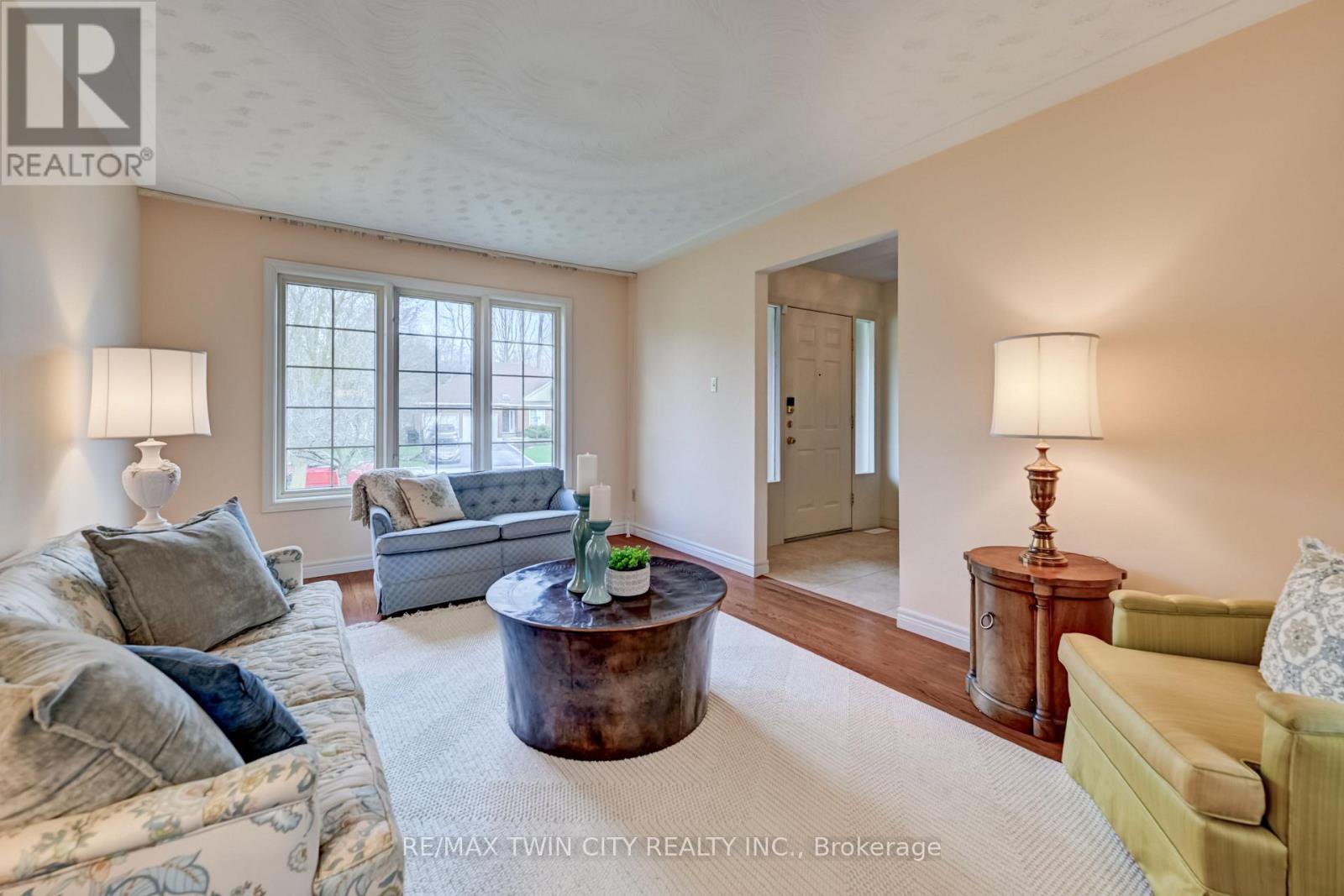 285 Magnolia Place, Waterloo, Ontario  N2V 2A3 - Photo 8 - X13028718