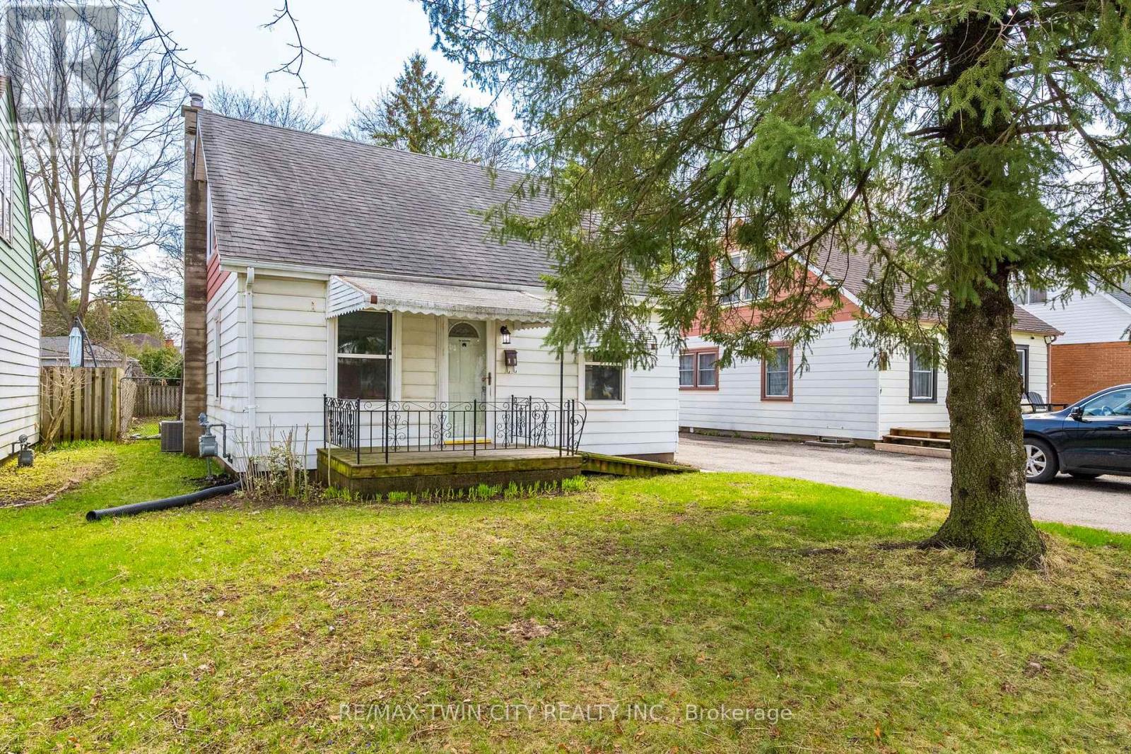 11 Gore Street, Cambridge, Ontario  N1R 1R6 - Photo 2 - X13028782