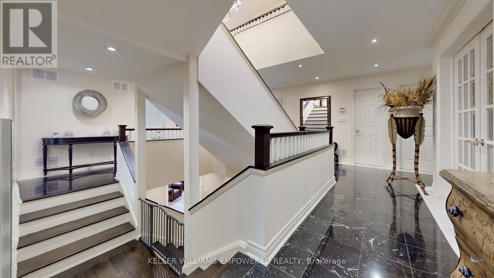 788 Woodland Acres Crescent, Vaughan, Ontario  L6A 1G2 - Photo 36 - N12274830