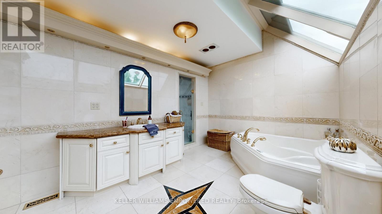 788 Woodland Acres Crescent, Vaughan, Ontario  L6A 1G2 - Photo 24 - N12274830