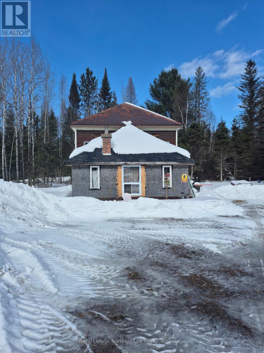 3233 Highway 17, Papineau-Cameron, Ontario  P0H 1V0 - Photo 14 - X12840476