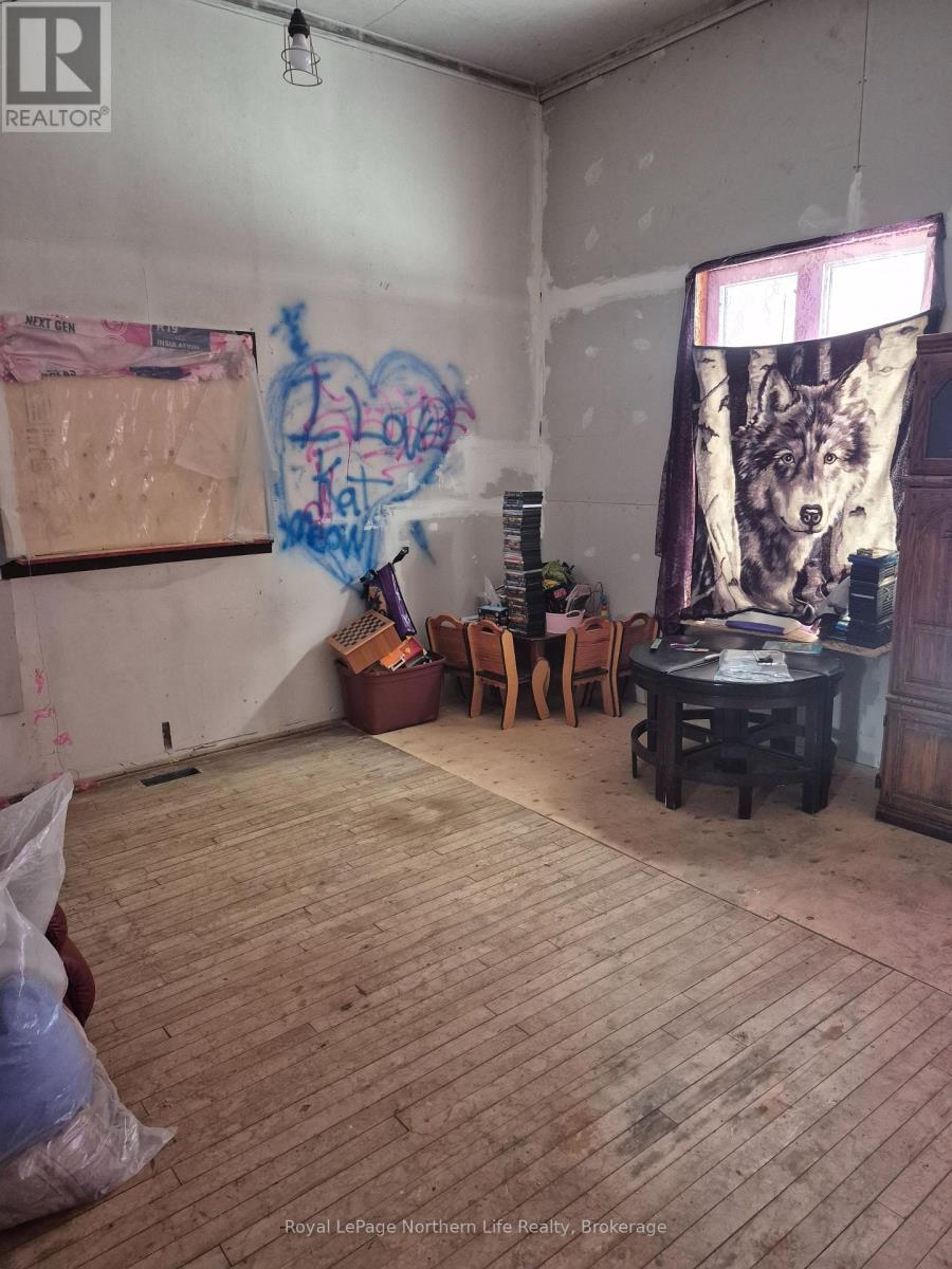 3233 Highway 17, Papineau-Cameron, Ontario  P0H 1V0 - Photo 6 - X12840476