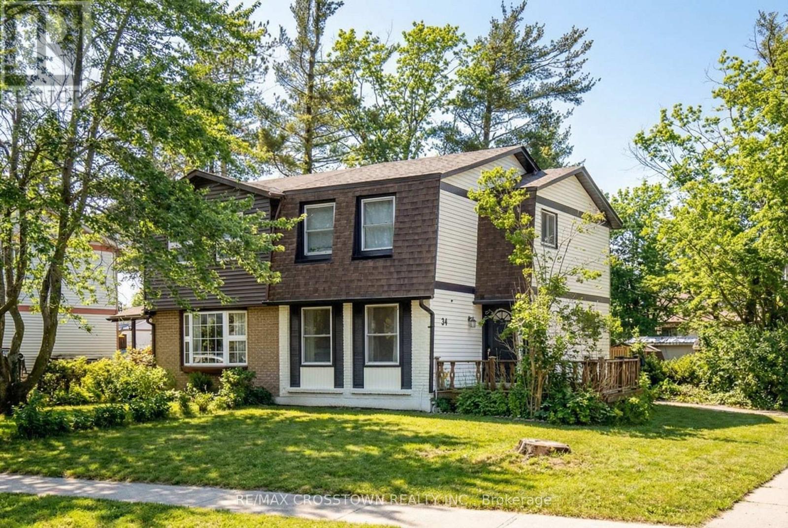 34 KIPLING PLACE, Barrie, Ontario