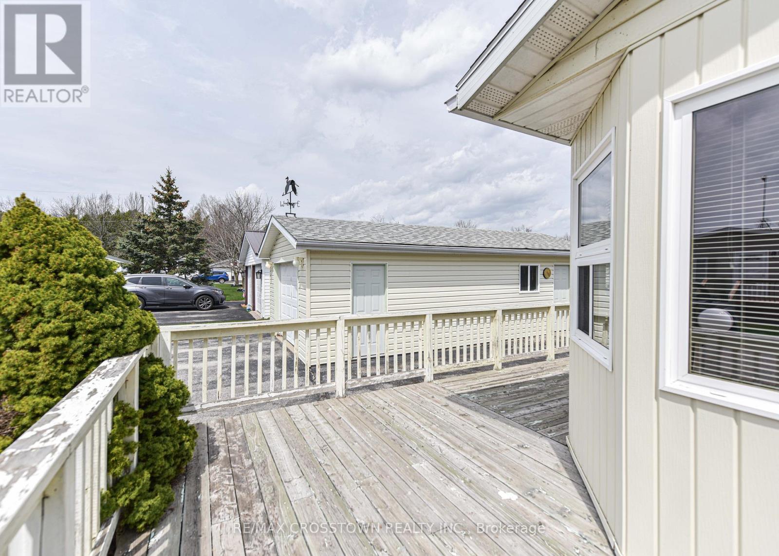 4101 Wesley Street, Severn, Ontario  L3V 0V4 - Photo 3 - S12970538