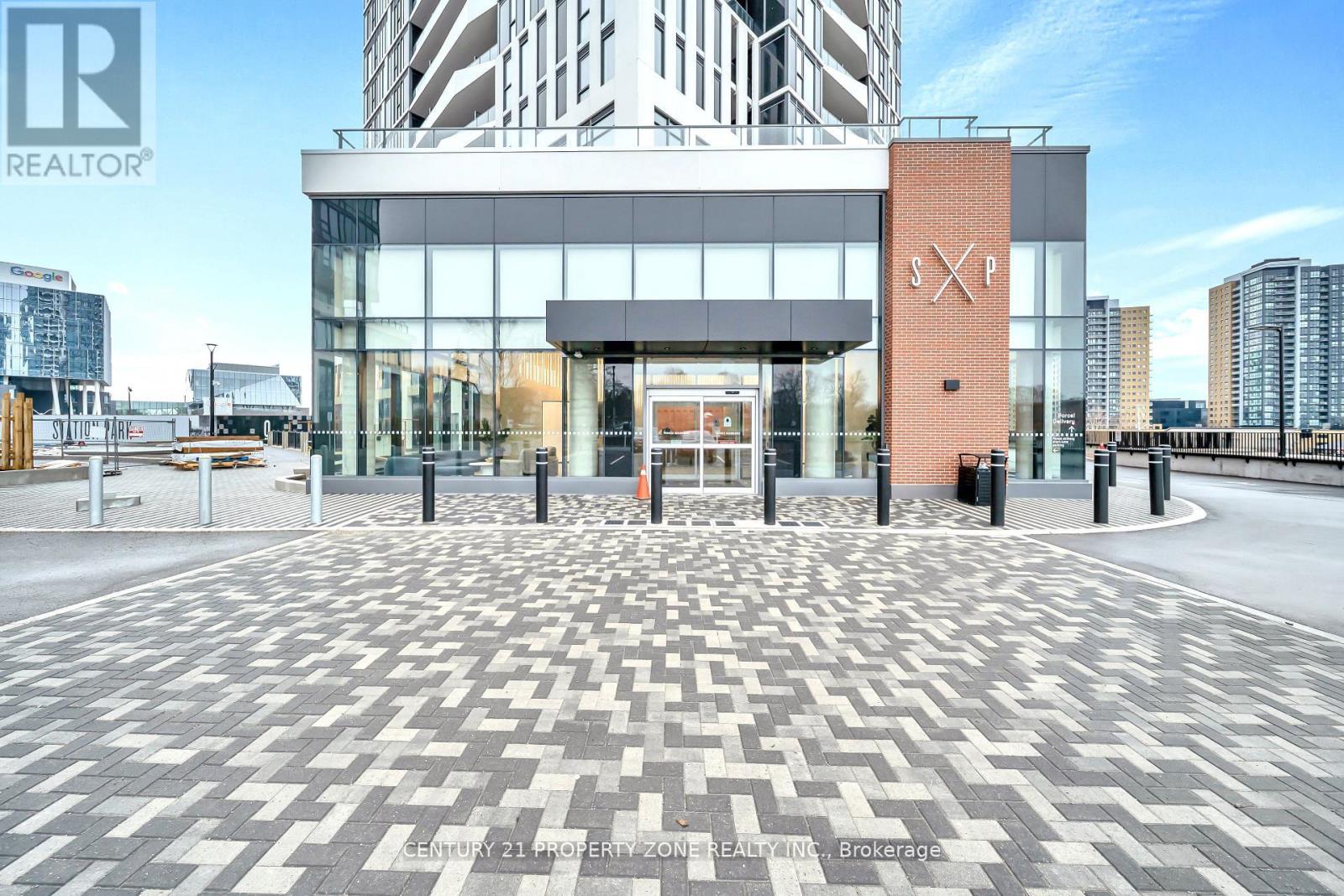 1914 - 25 WELLINGTON STREET, Kitchener, Ontario