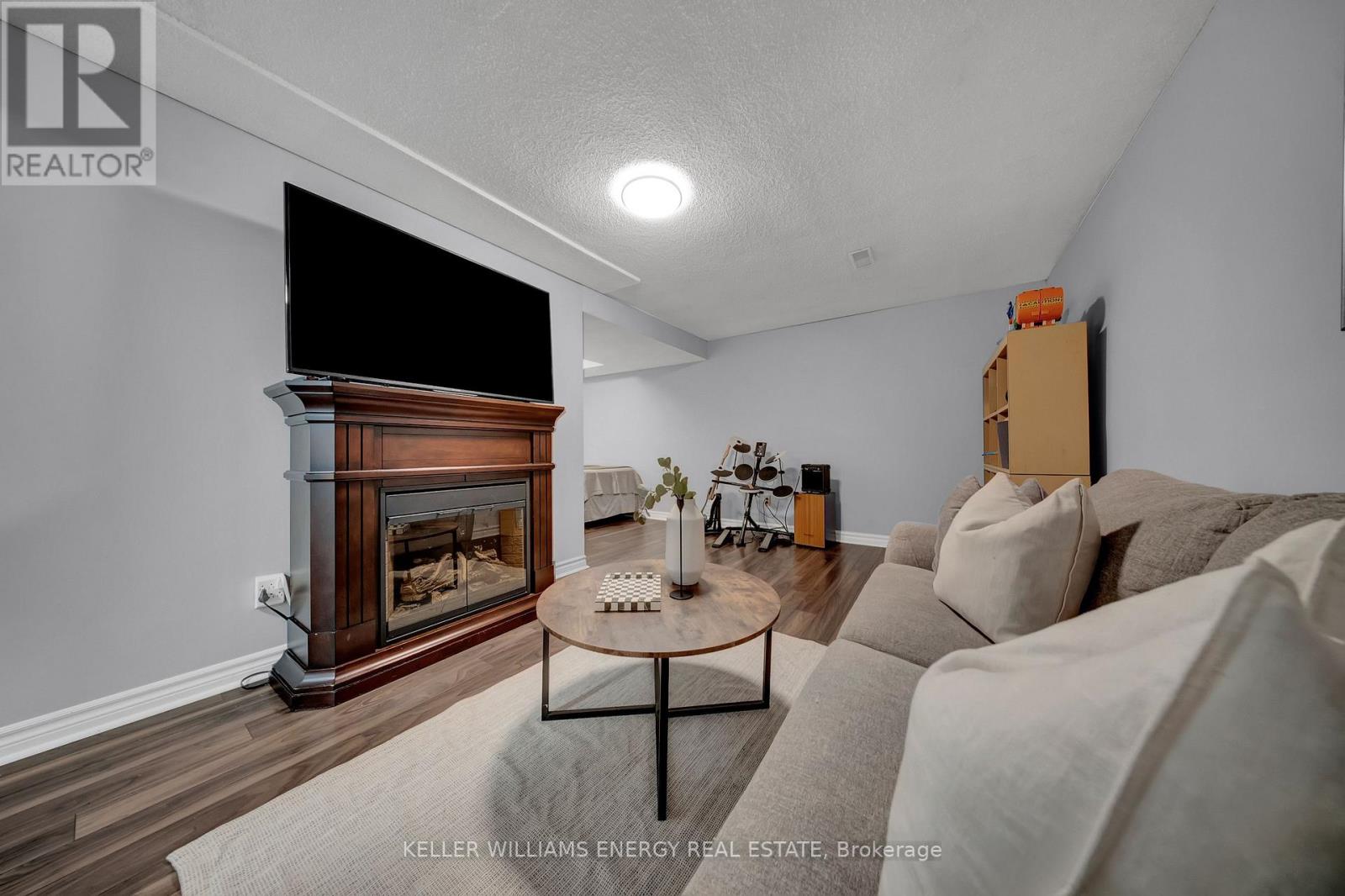 39 Longwood Court, Clarington, Ontario  L1E 1R9 - Photo 38 - E13028856