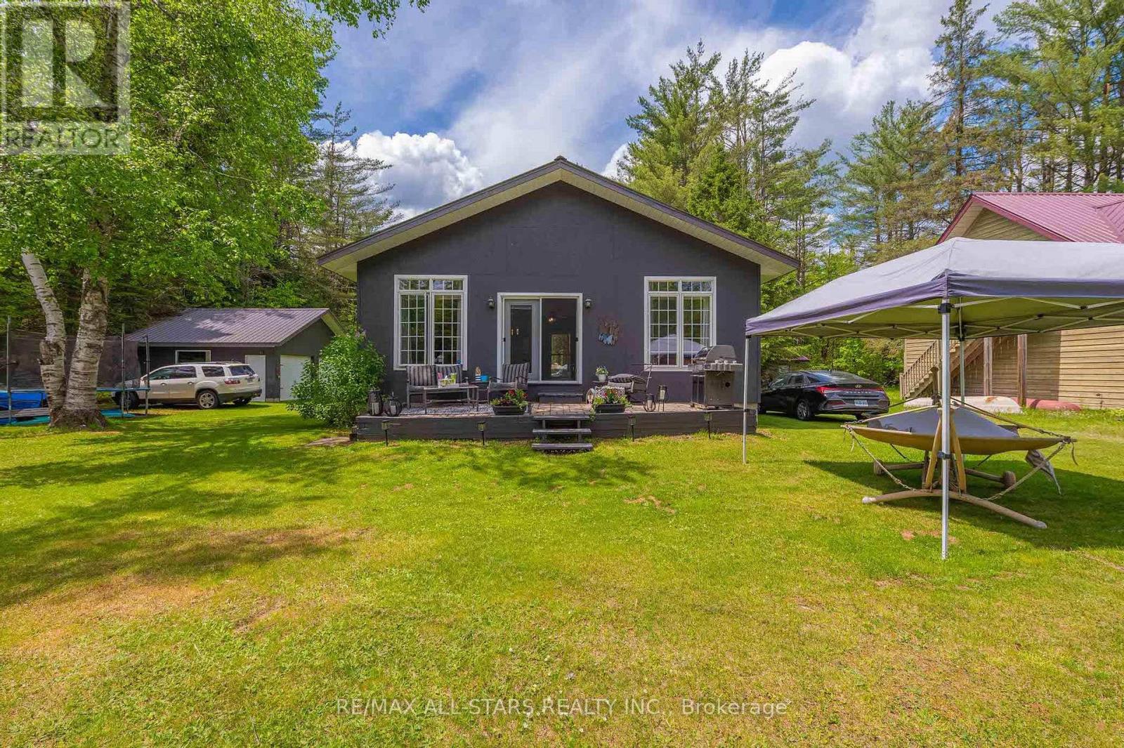 24 RELAX AVENUE, Kawartha Lakes, Ontario