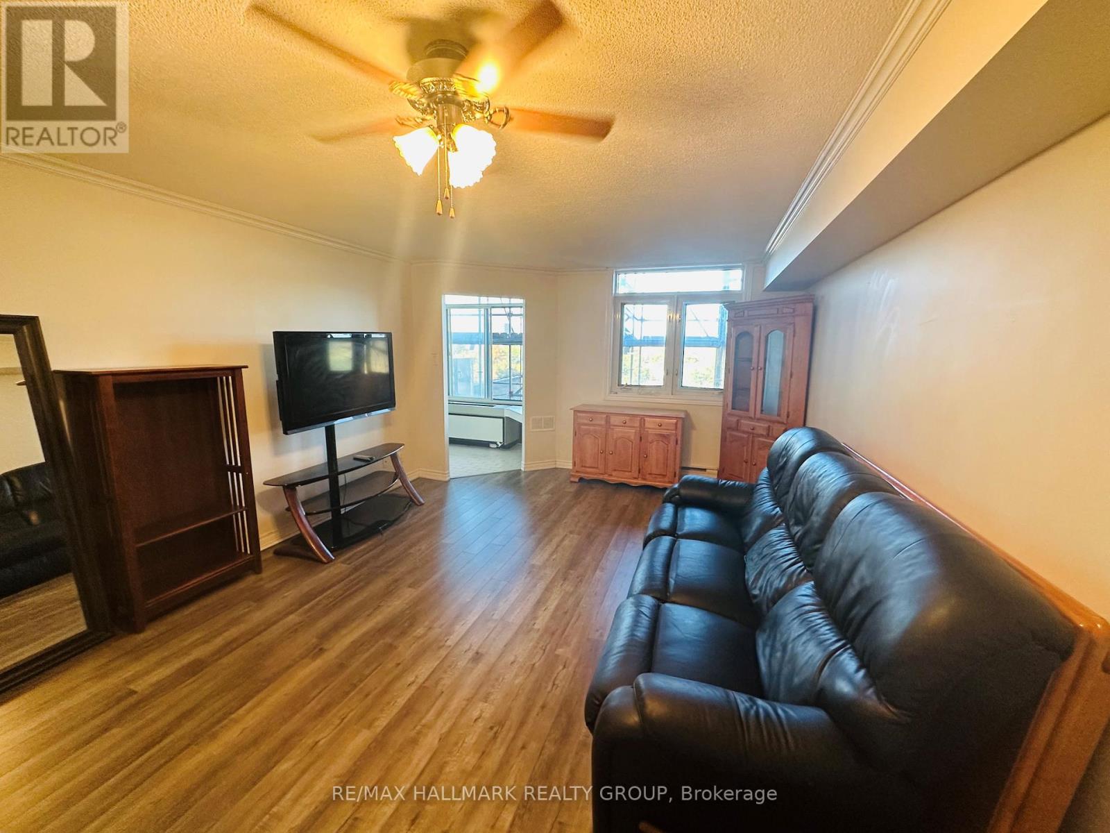 813 - 1025 Grenon Avenue, Ottawa, Ontario  K2B 8S5 - Photo 5 - X13029042