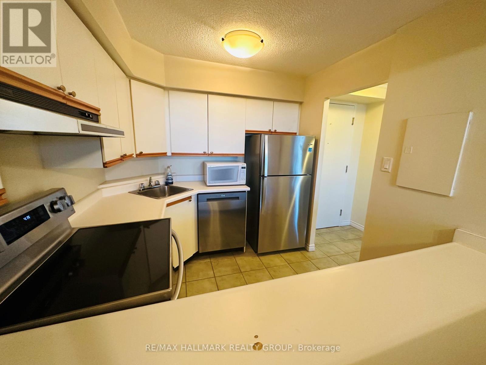 813 - 1025 Grenon Avenue, Ottawa, Ontario  K2B 8S5 - Photo 8 - X13029042