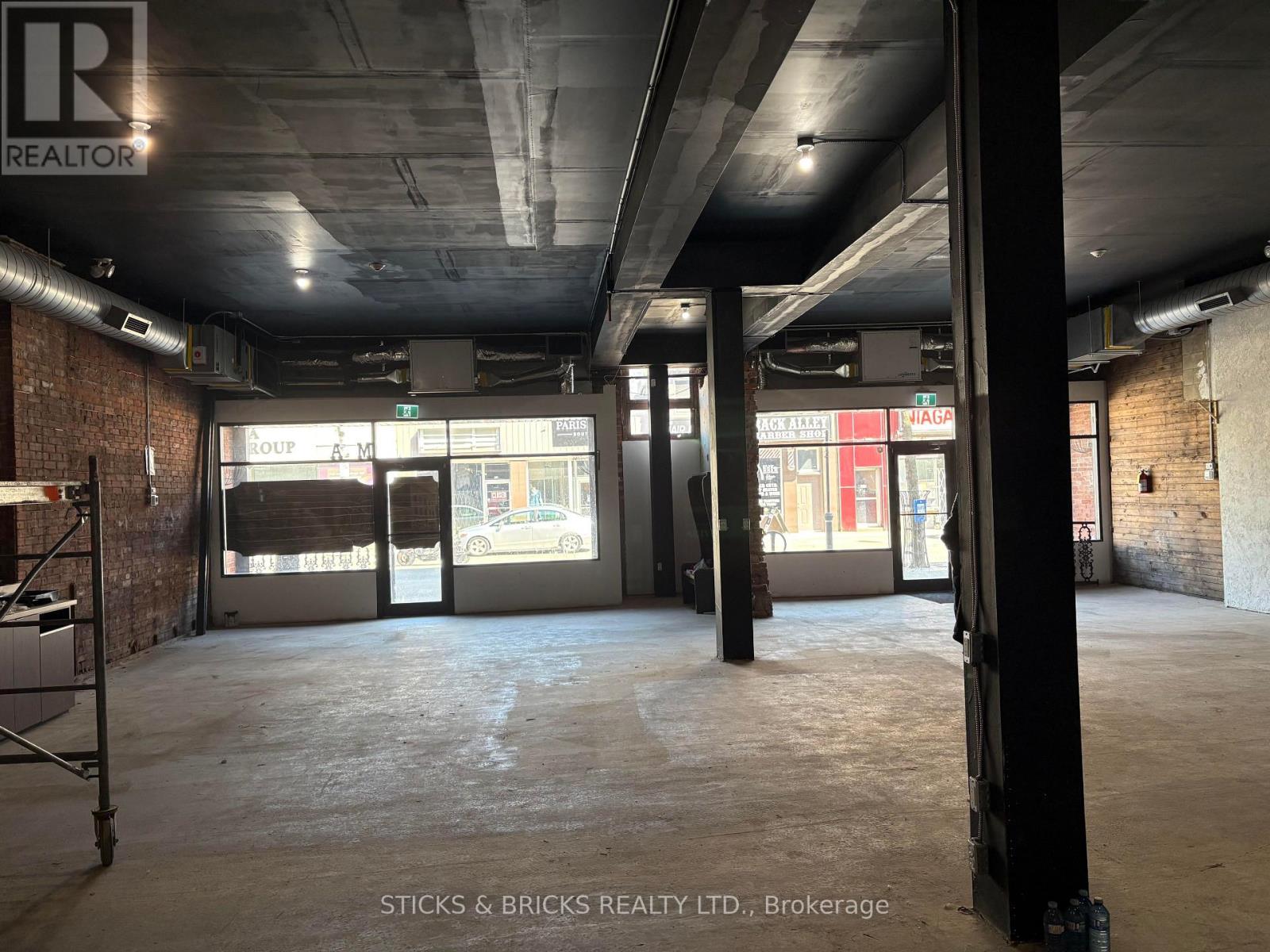 4410 Queen Street, Niagara Falls, Ontario  L2E 2L3 - Photo 5 - X13028910