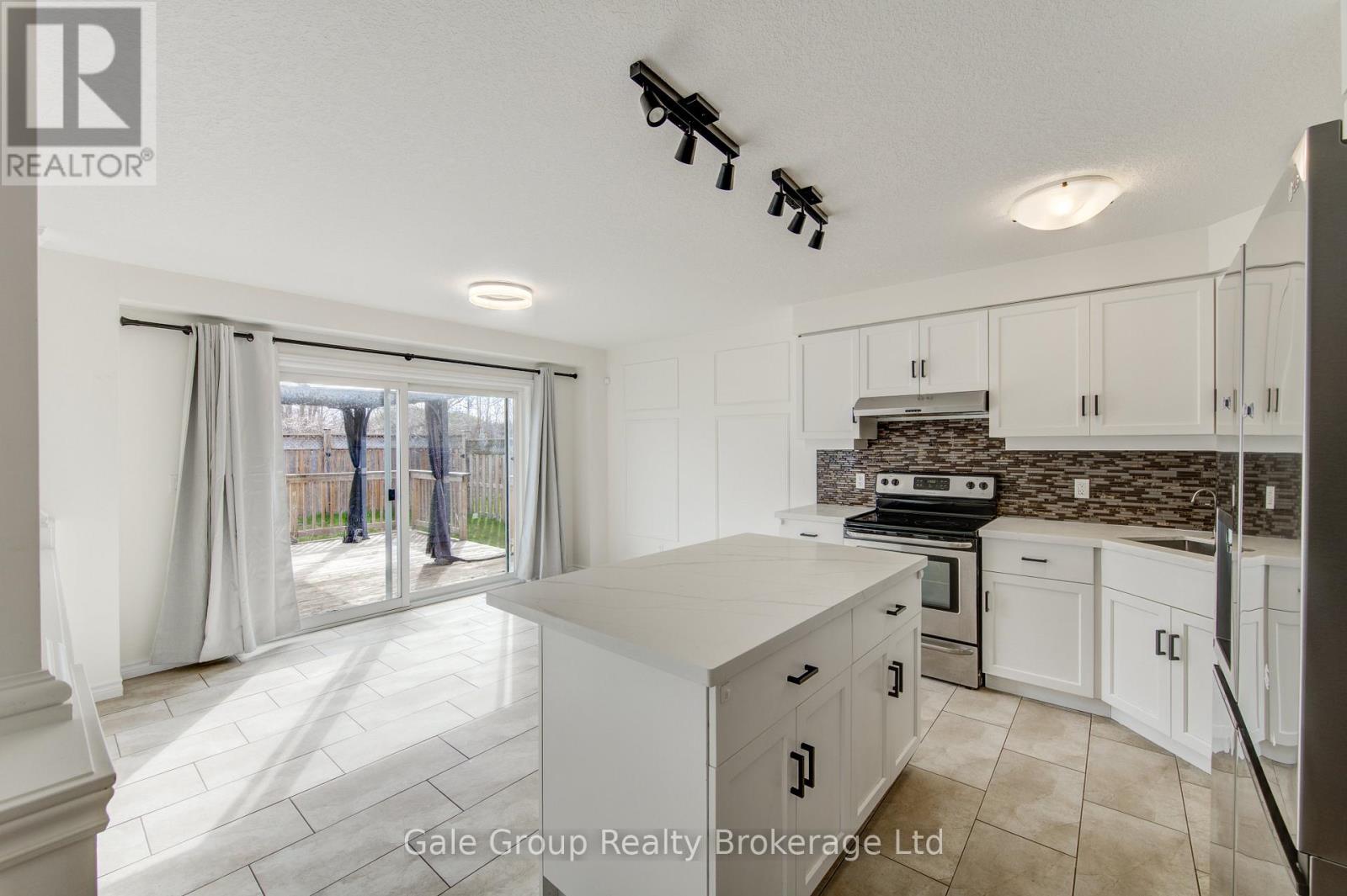 403 Champlain Avenue, Woodstock, Ontario  N4V 0B3 - Photo 5 - X13028886