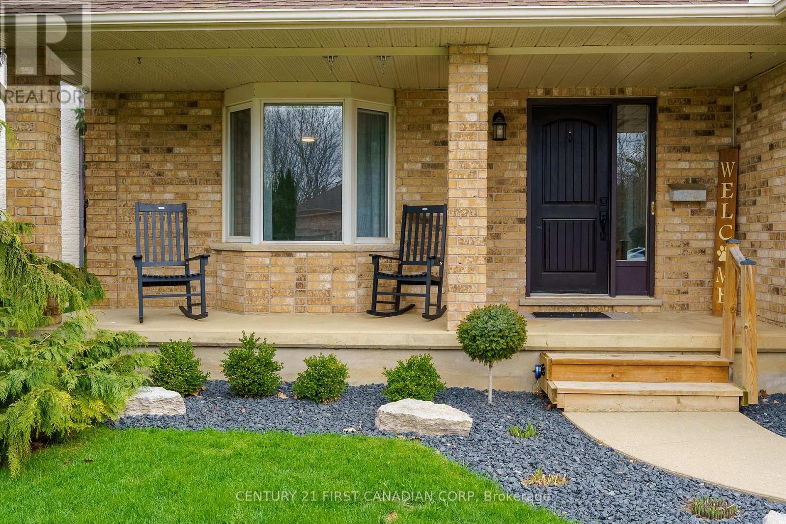 17 Allison Court, Strathroy-Caradoc, Ontario  N7G 4C2 - Photo 4 - X13025880