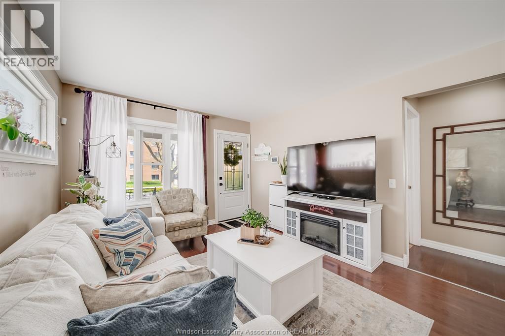 641 Cameron Avenue, Windsor, Ontario  N9B 1Z2 - Photo 10 - 26008390