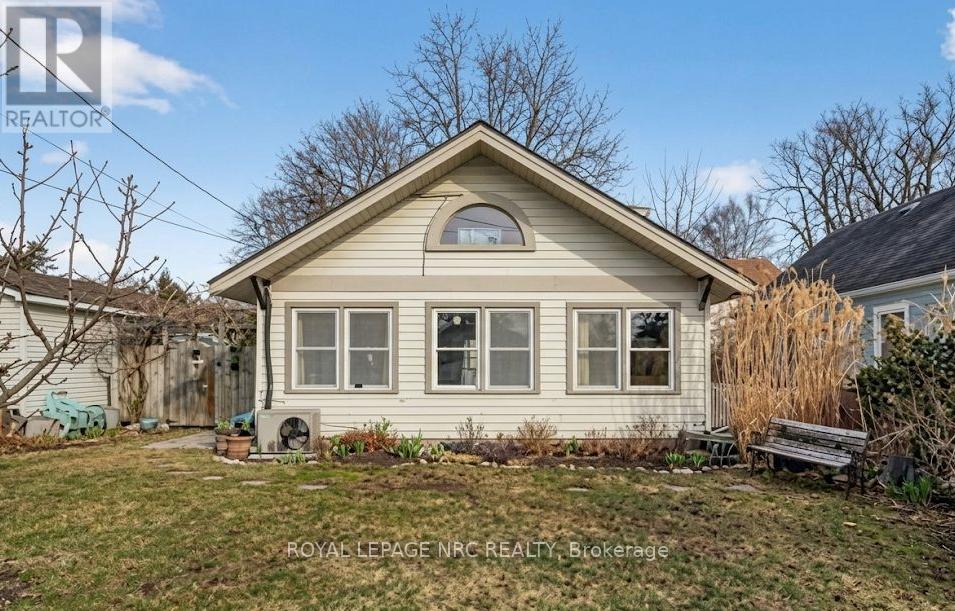 226 Derby Road, Fort Erie, Ontario  L0S 1B0 - Photo 2 - X12826078