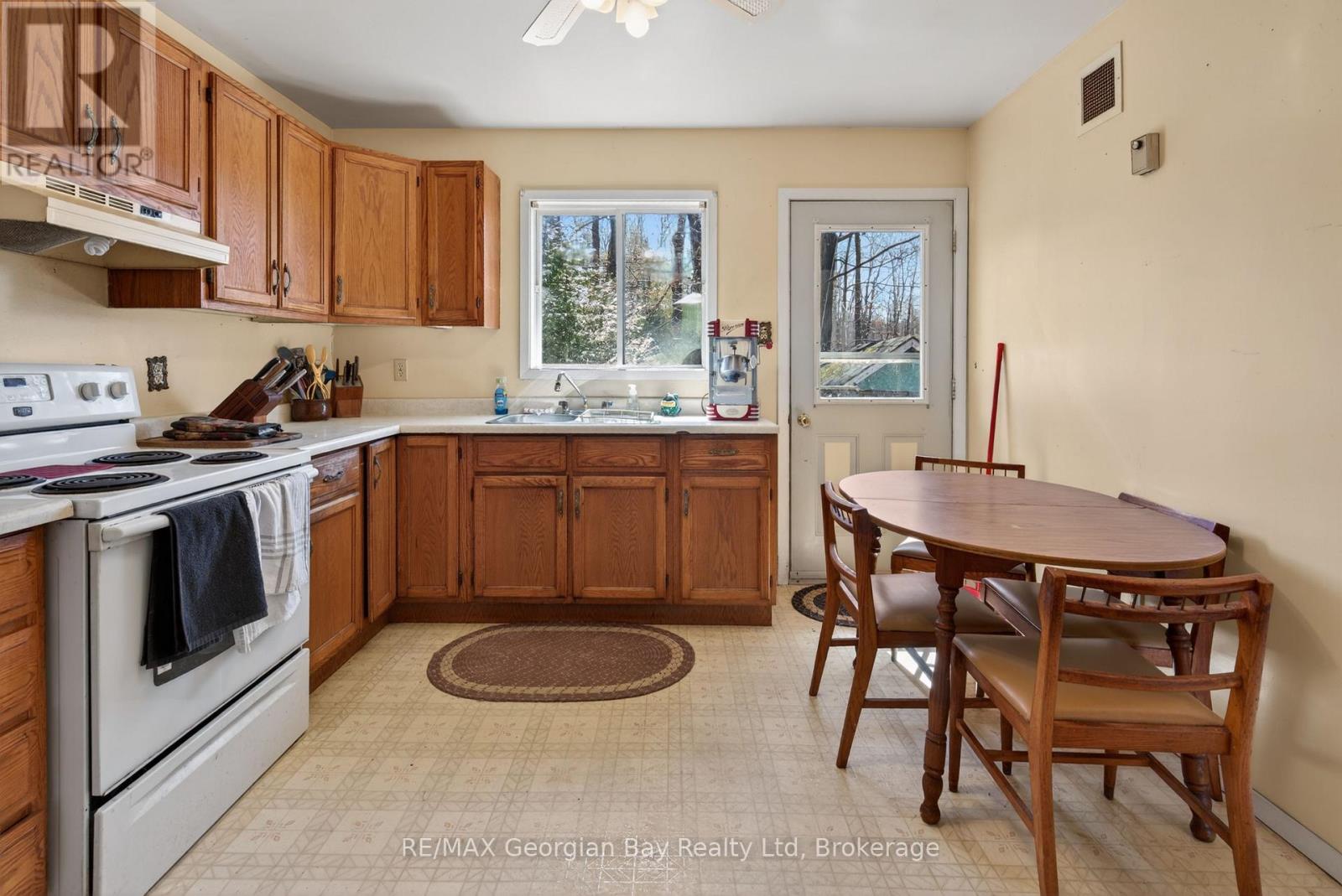 31 Becketts Side Road, Tay, Ontario  L0K 2C0 - Photo 8 - S13028974