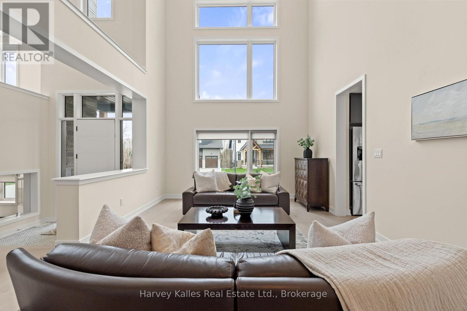 157 Springside Crescent, Blue Mountains, Ontario  L9Y 5L3 - Photo 5 - X13028940