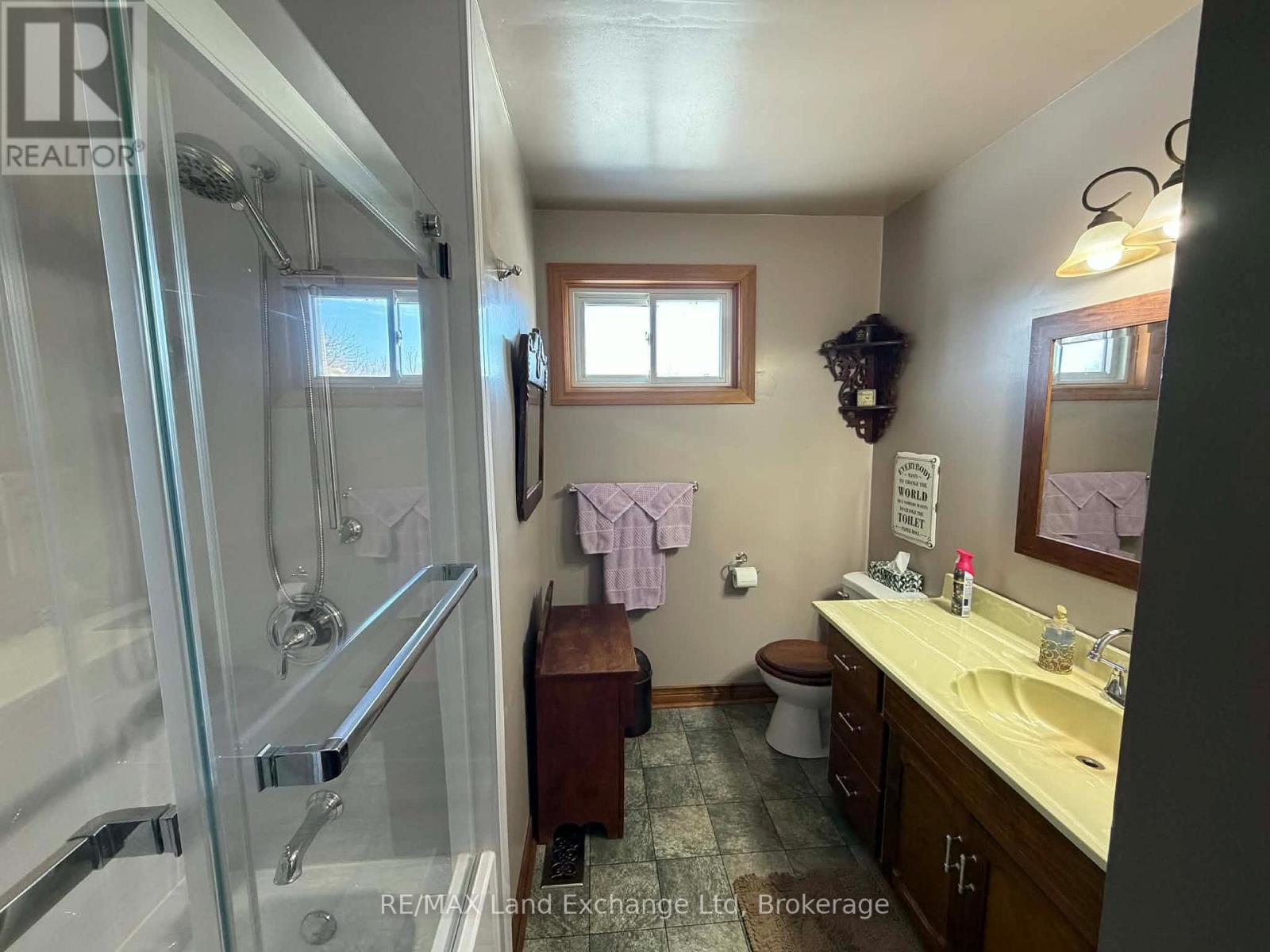 1 Jordan Drive, North Huron, Ontario  N0G 1E0 - Photo 12 - X13029054