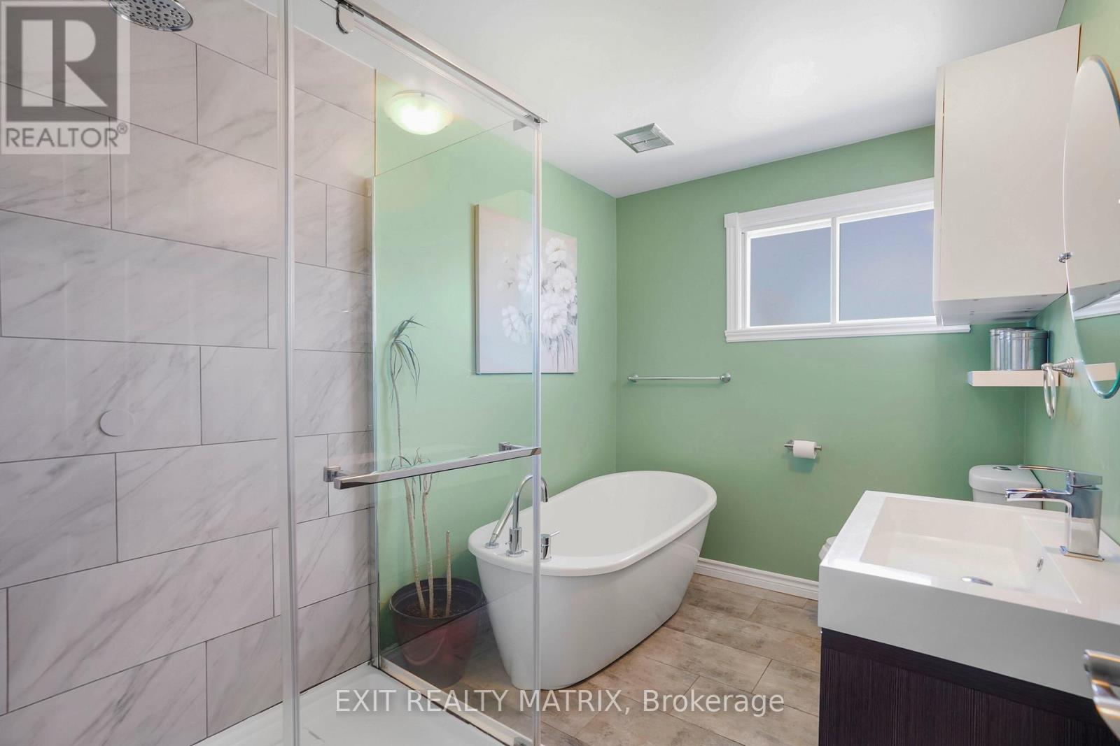 925 Ghislain Street, Hawkesbury, Ontario  K6A 3A8 - Photo 17 - X13028880