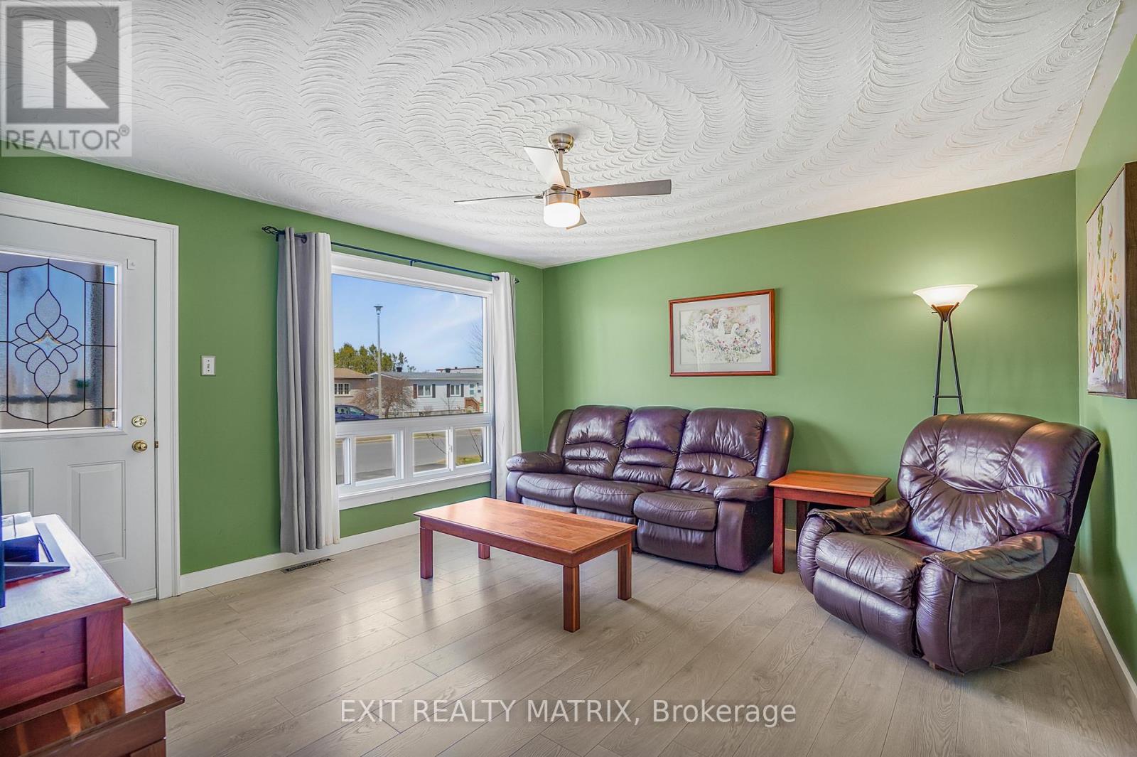 925 Ghislain Street, Hawkesbury, Ontario  K6A 3A8 - Photo 4 - X13028880