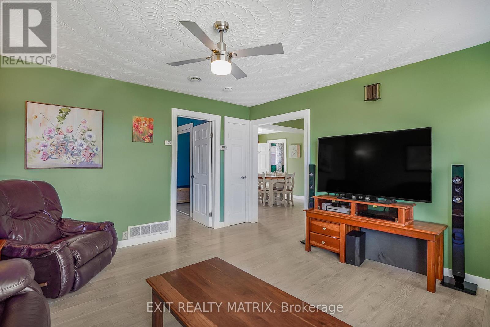 925 Ghislain Street, Hawkesbury, Ontario  K6A 3A8 - Photo 6 - X13028880