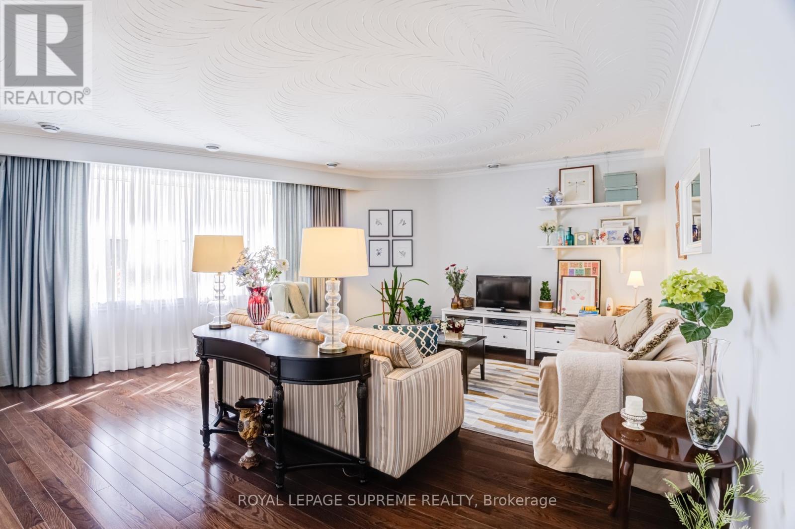 1612 Dundas Street W, Toronto, Ontario  M6K 1T8 - Photo 9 - C13028898