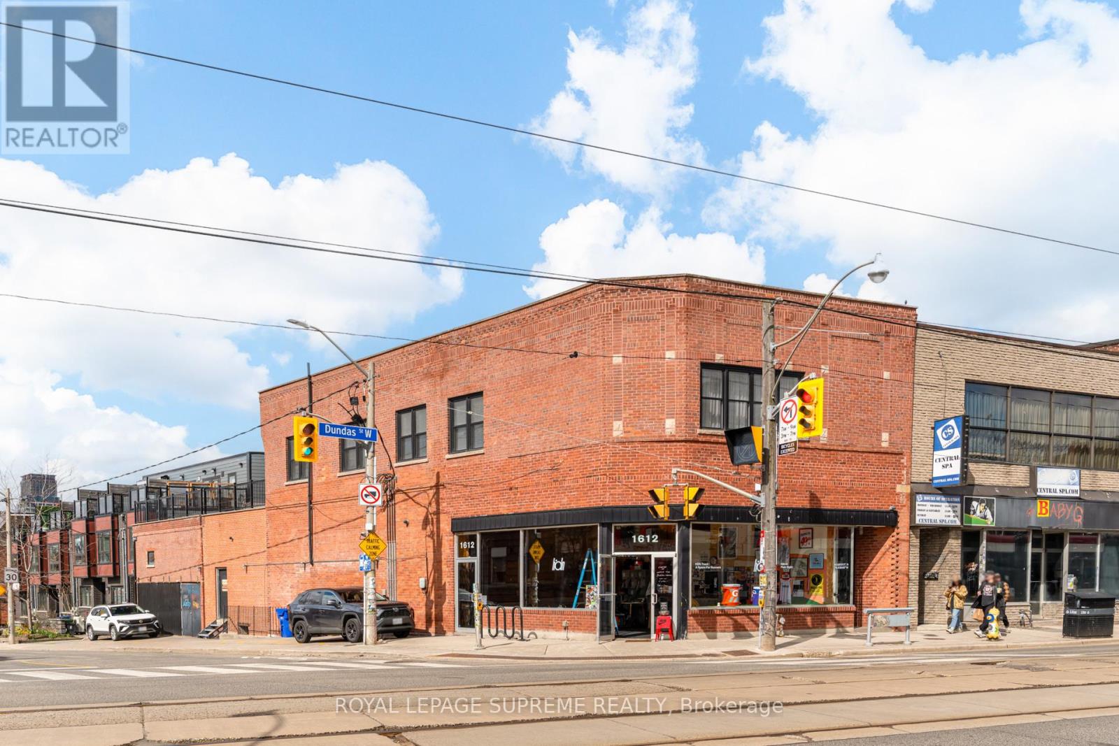 1612 Dundas Street W, Toronto, Ontario  M6K 1T8 - Photo 3 - C13028906