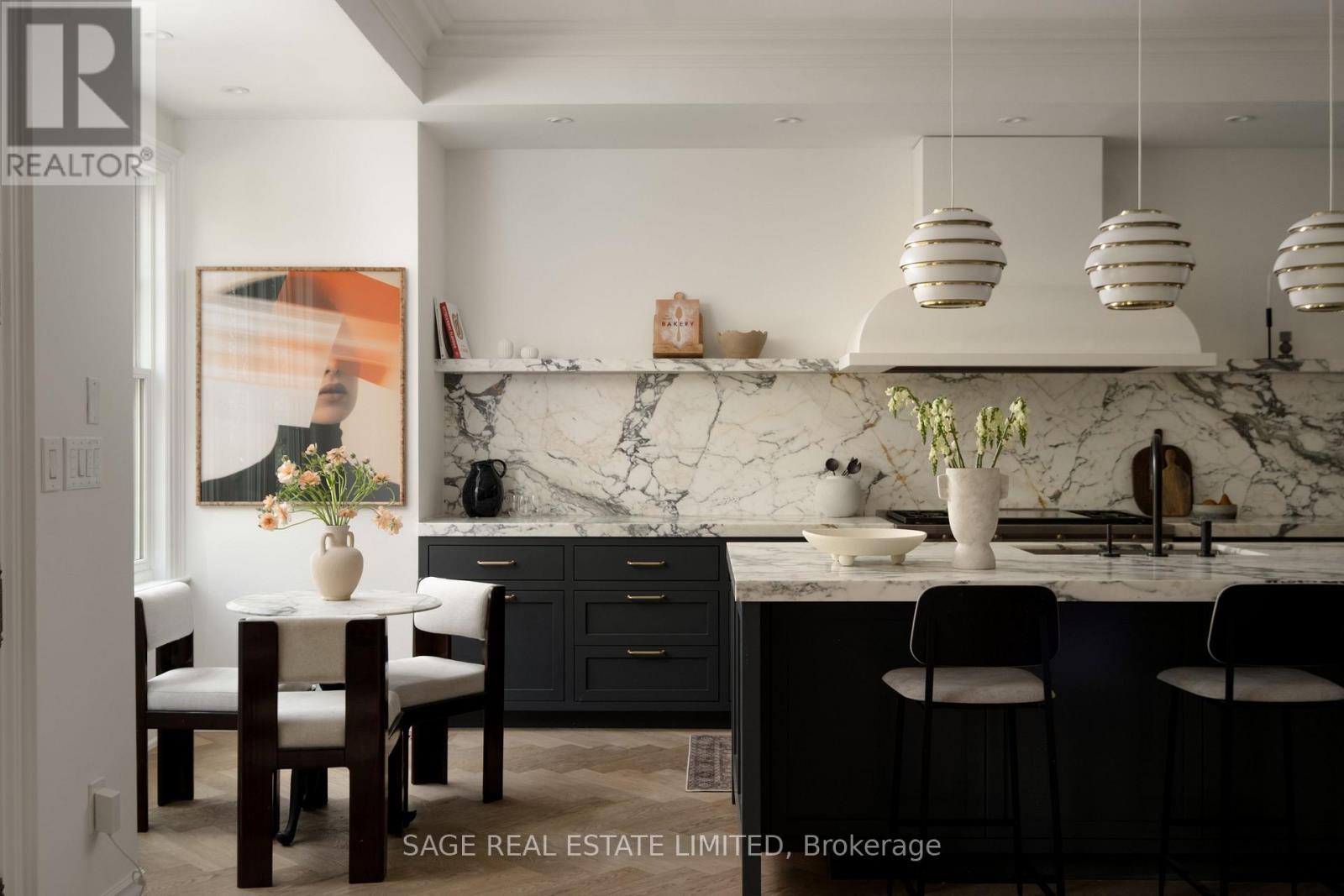 68 DAWLISH AVENUE, Toronto, Ontario