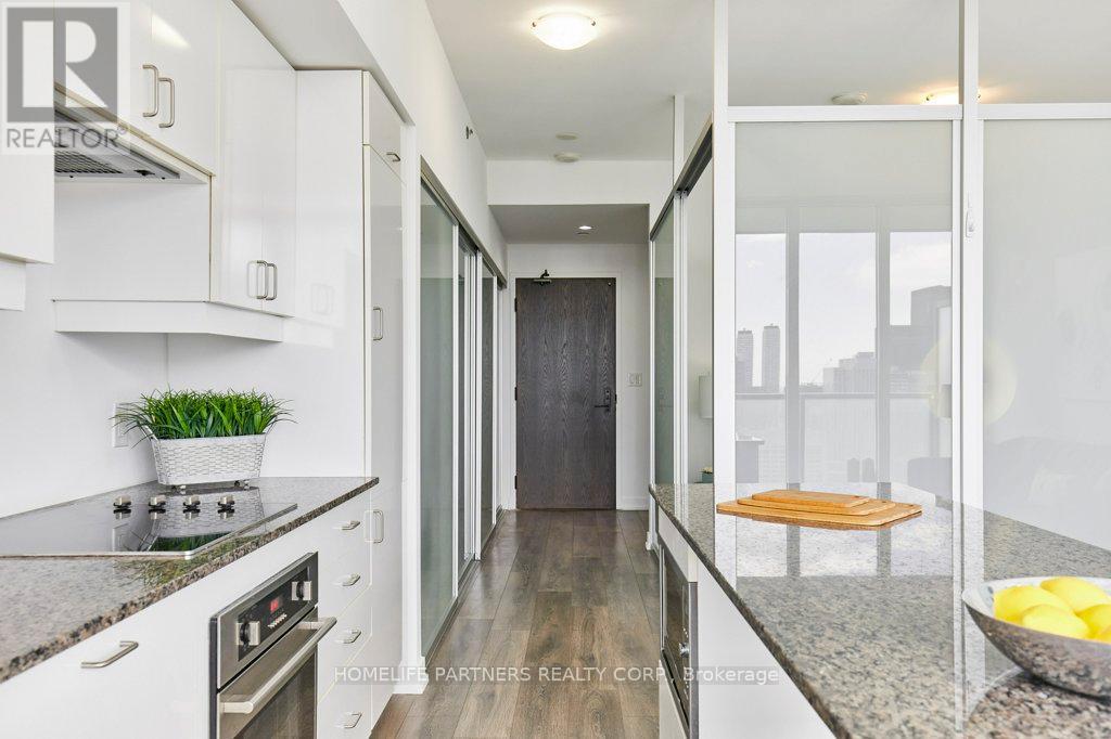 P306 - 426 University Avenue, Toronto, Ontario  M5G 1S9 - Photo 14 - C13028986