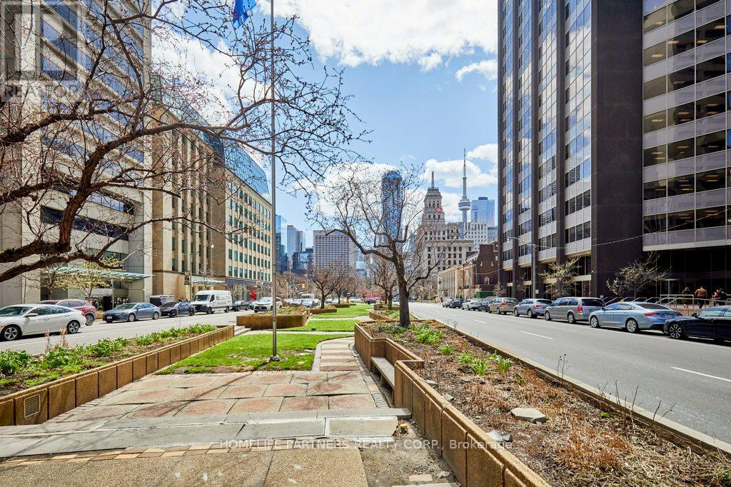 P306 - 426 University Avenue, Toronto, Ontario  M5G 1S9 - Photo 24 - C13028986