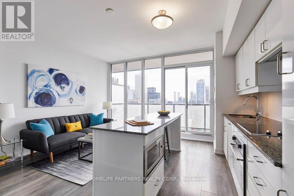 P306 - 426 University Avenue, Toronto, Ontario  M5G 1S9 - Photo 5 - C13028986