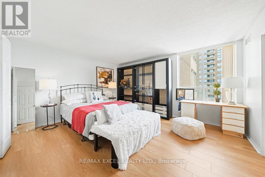 1604 - 215 Wynford Drive, Toronto, Ontario  M3C 3P5 - Photo 13 - C13028988